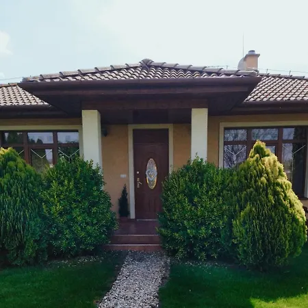 Flower Deluxe Willa Kostolne Kracany