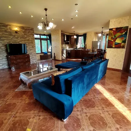 Flower Deluxe Kostolne Kracany