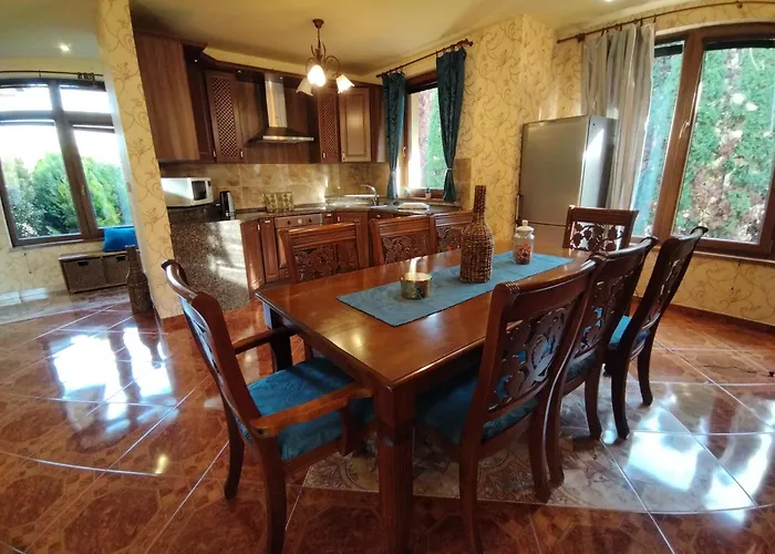 Flower Deluxe Kostolne Kracany