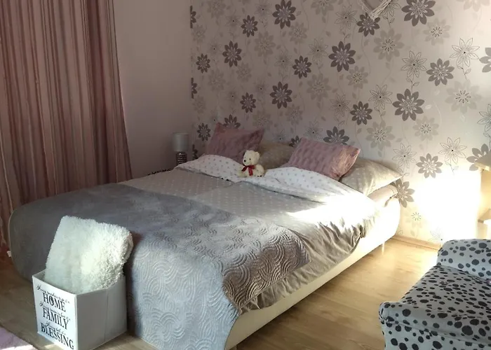 Willa Flower Deluxe Kostolne Kracany